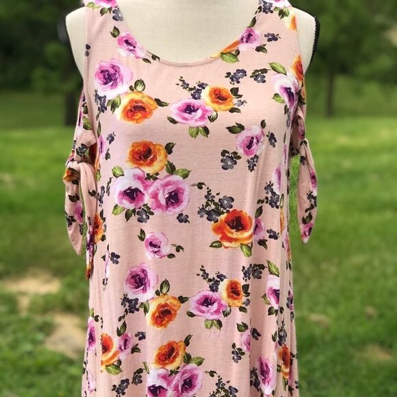 Floral Cold Shoulder Dress - Picture 1 of 8